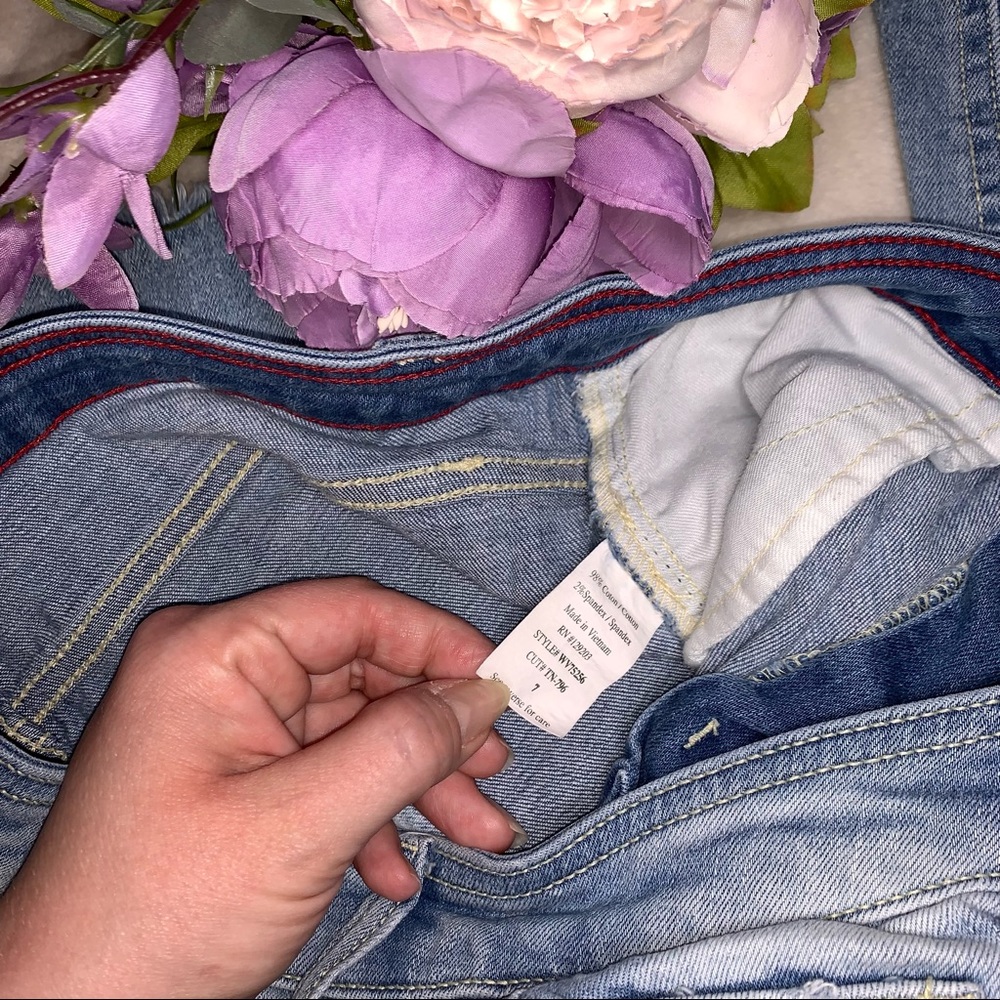 Cello High Rise Distressed Jeans Size 7 - Picture 9 of 10